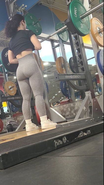 TeenGoddessBooty4k.mp4_snapshot_01.04_[2022.12.10_15.57.35].jpg