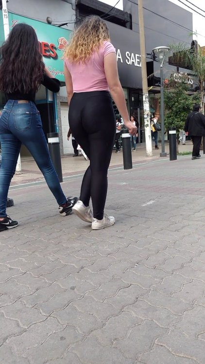 VideoCapture_20221215-221527.thumb.jpg.cff3b0f6ad69fcebcb9ccc0582e621f6.jpg