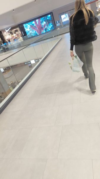 sexy milf in green pants + elevator sequence by crystal1977oct.mp4_snapshot_00.35.822.jpg