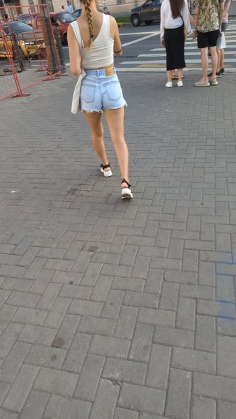 2022-08-19 shot jeans shorts.mp4_snapshot_00.53.000.jpg