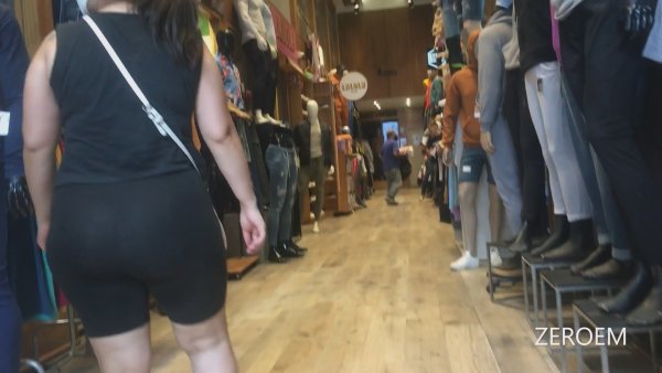 ULTIMATE_MILF_II_CONTEST_ZEROEM.mp4_20230313_175146_909.jpg.68da5385aaceedd40289e501c8e55961.jpg
