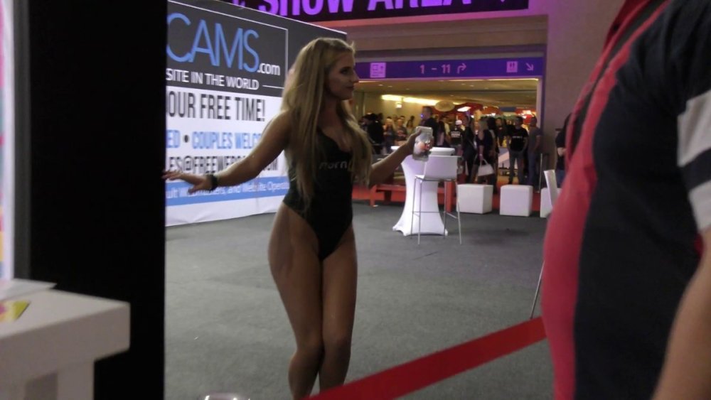 cnd_70_bikiniphubgirl_fhd-11.jpeg