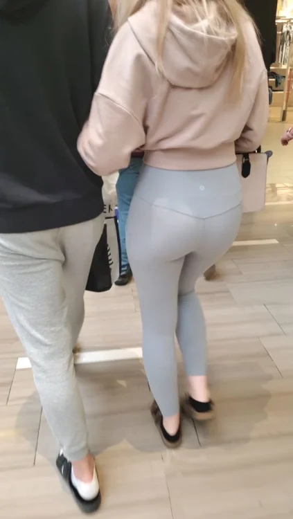 thickblondeVTL(2).thumb.webp.876d53f49dc8c92f958744f1fdb4c660.webp