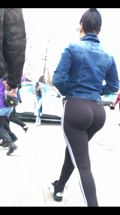 teenlatina_1).png