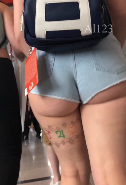 Girl_Butt_2.png
