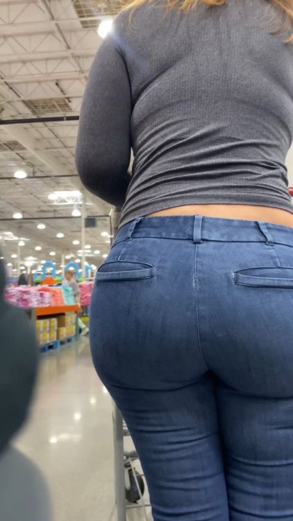 cap_Fine latina milf with round fatass_00_00_35_03.jpg