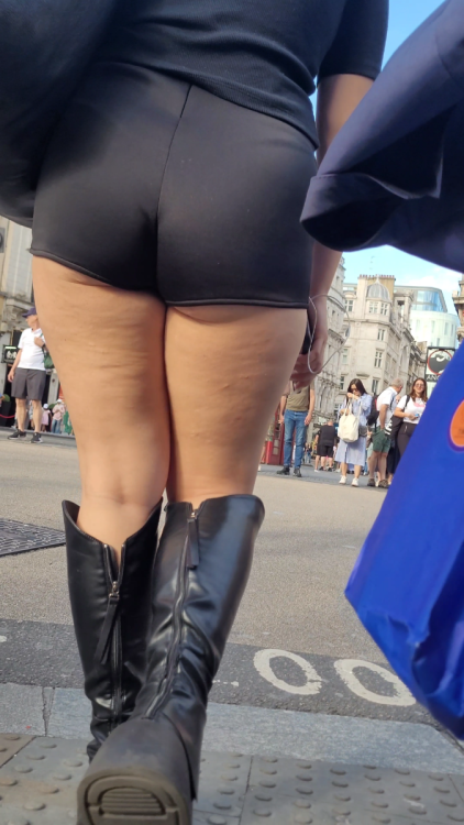 Ass In boots 4k_5.png