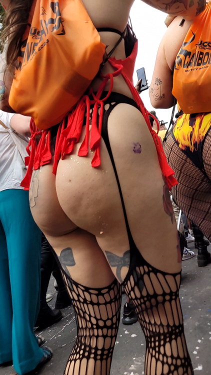 Bare ass 4k_3.png
