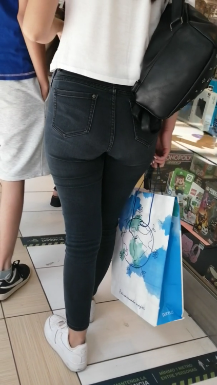 Sexy latina in tight jeans ass-1080p_4.png