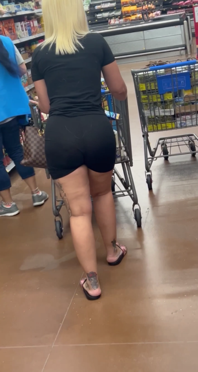 jigglyphatbootycubanmilf_4.thumb.png.815e3329f2483bcc7236767773c25e68.png