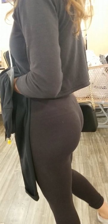 -brunetteblackleggings.mp4-PotPlayer(2).thumb.jpg.675fdfa7952ed7327d2fcc43bf8630e3.jpg