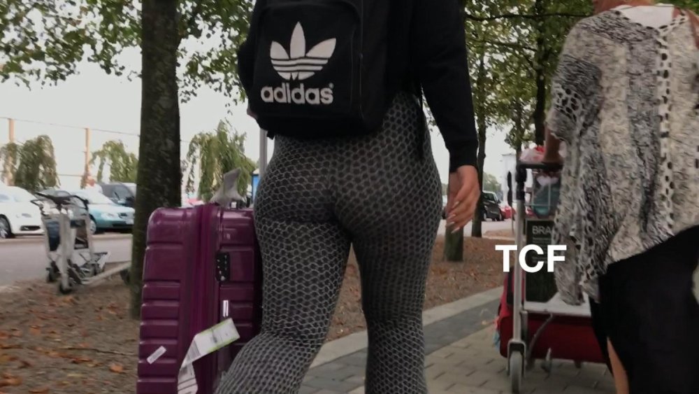 jigglePAWG.mp4_snapshot_01_10_545.thumb.jpg.63f9f1bba43680d565b0c92a135332fd.jpg