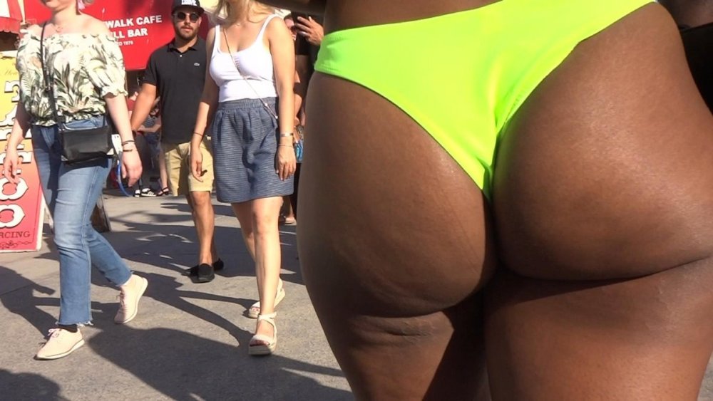 neonjiggle.mp4_snapshot_02_46_708.thumb.jpg.684fed33bab080a97a55e2e748da6e0e.jpg