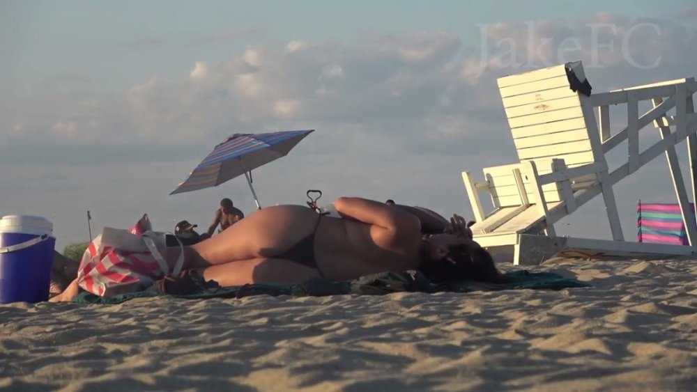 Topless And Grab That Ass.mp4_snapshot_00.00.836.jpg