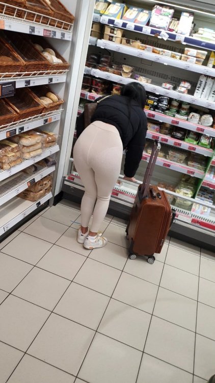 907802672.jpg