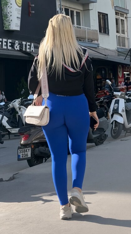 01.thumb.jpg.55650f4808d1c462c2982d3e59a286b3.jpg
